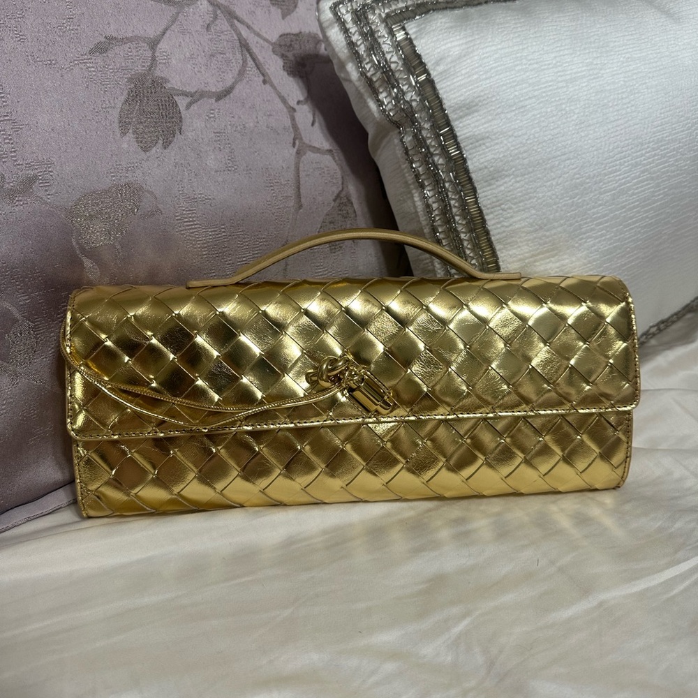 BOTTEGA VENETA Andiamo Clutch - Picture 5 of 15
